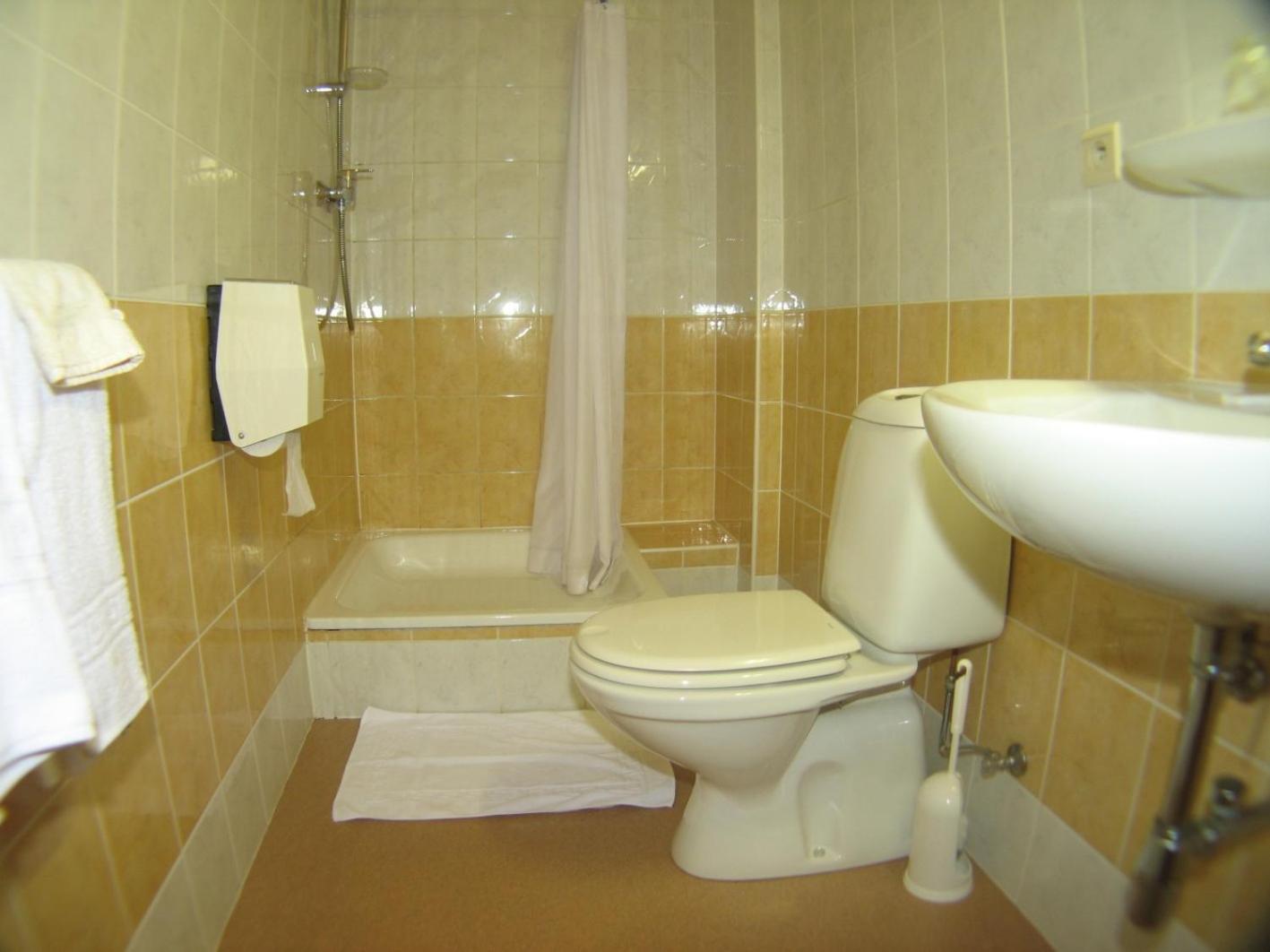 Hotel Aux Massotais Petites Tailles Екстер'єр фото