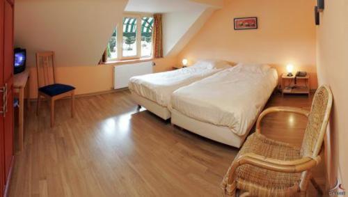 Hotel Aux Massotais Petites Tailles Номер фото